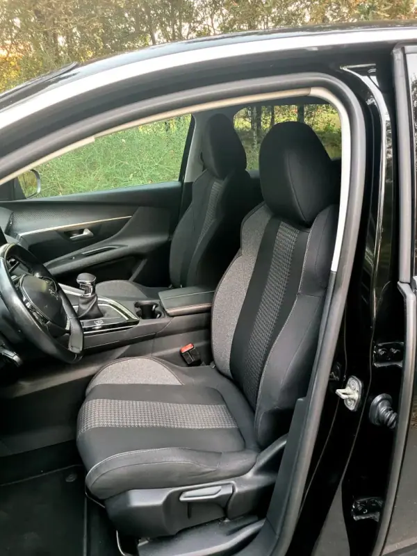 Peugeot 3008 2017 - 16990 EUR, 161440 km - AUTO.MOTO.pt - 161440km - foto 17 de 23