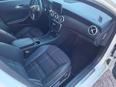 Mercedes-Benz A 200 2014 - 15900 EUR, 212000 km - 212000km - foto 23 de 32