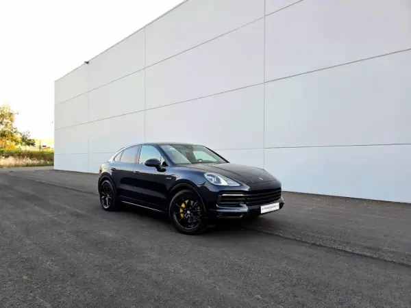Porsche Cayenne Coupé 2021 - 82000 EUR, 57000 km - AUTO.MOTO.pt - 57000km - foto 3 de 36
