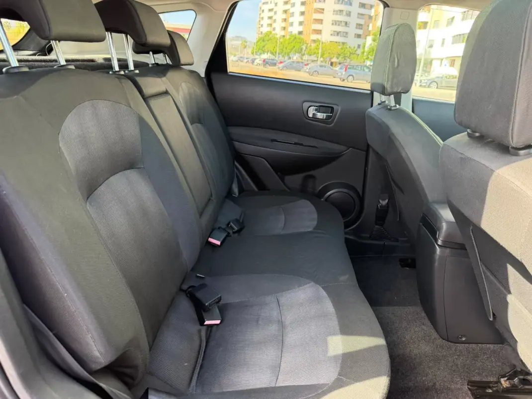 Nissan Qashqai 2011 - 10750 EUR, 149845 km - 149845km - foto 35 de 44