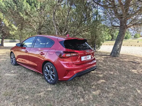 Ford Focus 2023 - 17750 EUR, 76000 km - AUTO.MOTO.pt - 76000km - foto 39 de 39