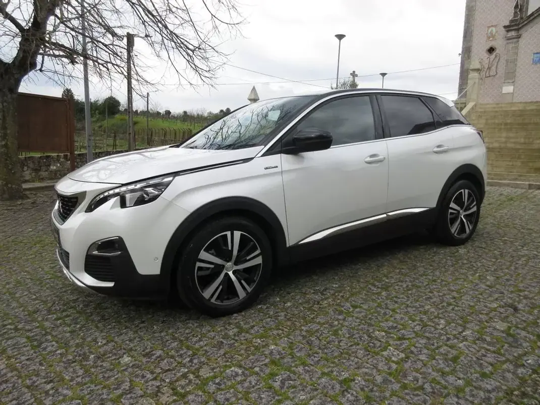 Peugeot 3008 2017 - 16990 EUR, 209000 km - 209000km - foto 4 de 48