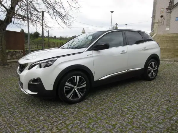 Peugeot 3008 2017 - 16990 EUR, 209000 km - AUTO.MOTO.pt - 209000km - foto 4 de 48