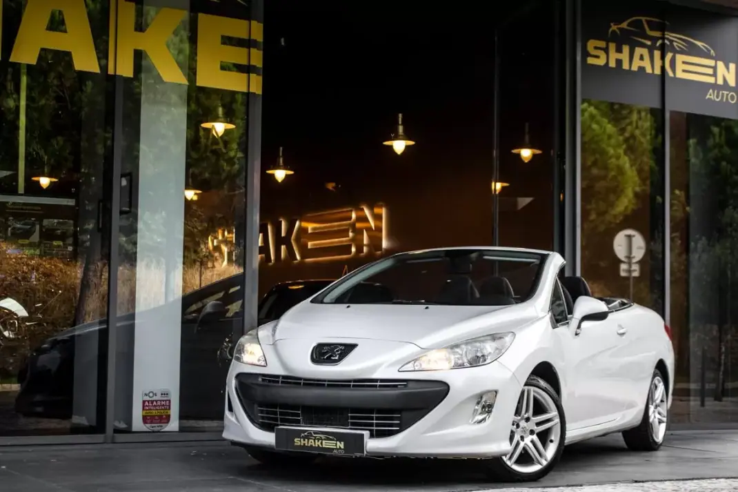 Peugeot 308 CC 2010 - 10450 EUR, 210184 km - AUTO.MOTO.pt - 210184km - foto 1 de 32