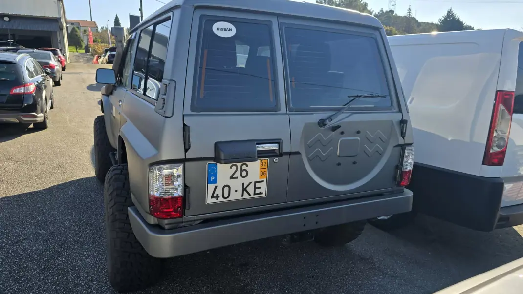 Nissan Patrol 1992 - 37500 EUR, 156427 km - 156427km - foto 31 de 61