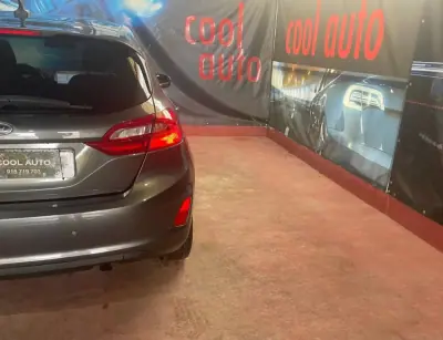 Ford Fiesta 2021 - 13999 EUR, 80000 km - AUTO.MOTO.pt - 80000km - foto 16 de 46
