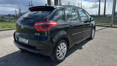 Citroën C4 Picasso 2007 - 4250 EUR, 270000 km - AUTO.MOTO.pt - 270000km - foto 16 de 16