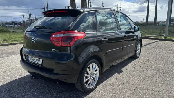 Citroën C4 Picasso 2007 - 4250 EUR, 270000 km - AUTO.MOTO.pt - 270000km - foto 16 de 16