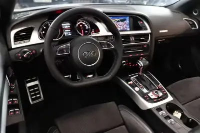 Audi A5 Cabrio 2016 - 25900 EUR, 110000 km - AUTO.MOTO.pt - 110000km - foto 26 de 34