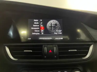 Alfa Romeo Giulia 2016 - 18500 EUR, 153000 km - AUTO.MOTO.pt - 153000km - foto 23 de 35