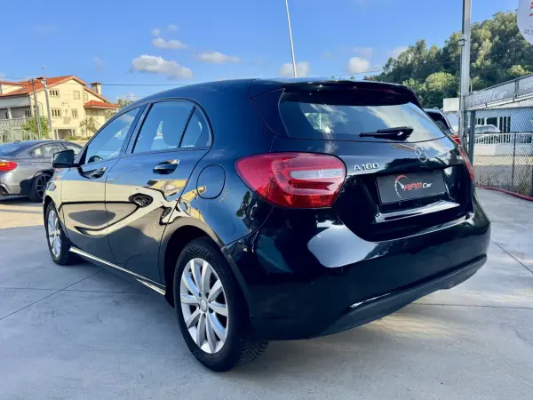Mercedes-Benz A 180 2013 - 12999 EUR, 140000 km - AUTO.MOTO.pt - 140000km - foto 14 de 16