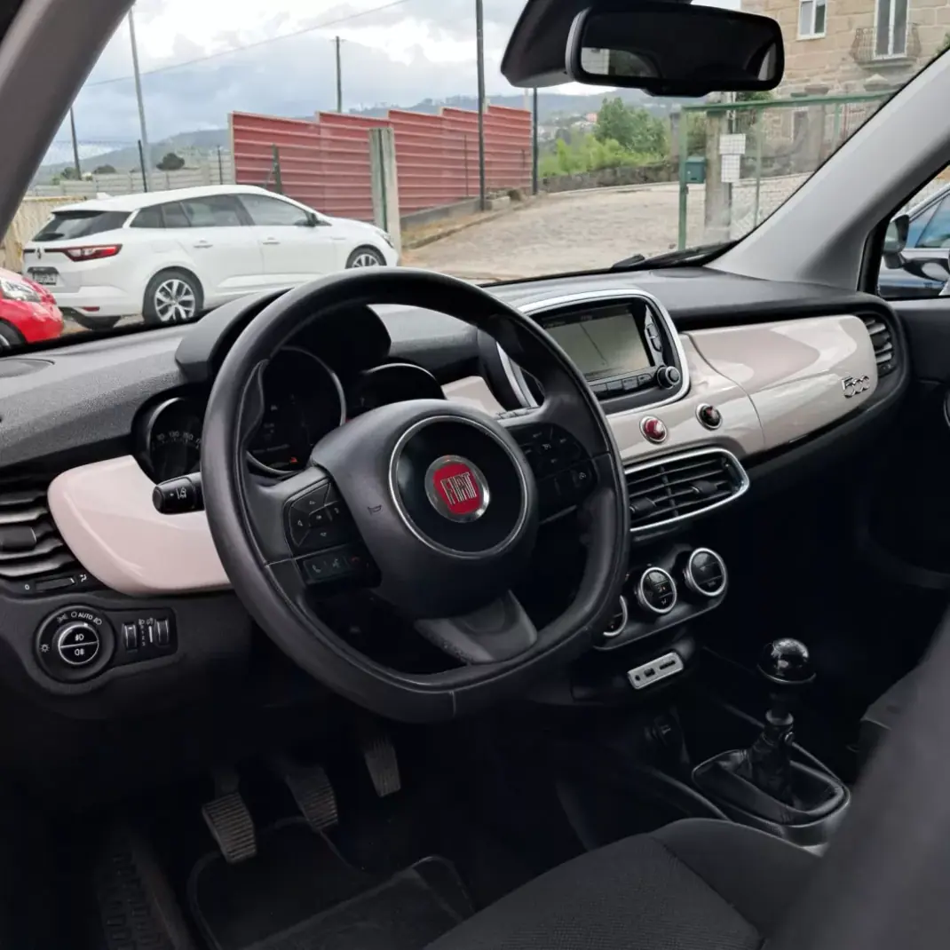 Fiat 500X 2015 - 11250 EUR, 149000 km - AUTO.MOTO.pt - 149000km - foto 13 de 21