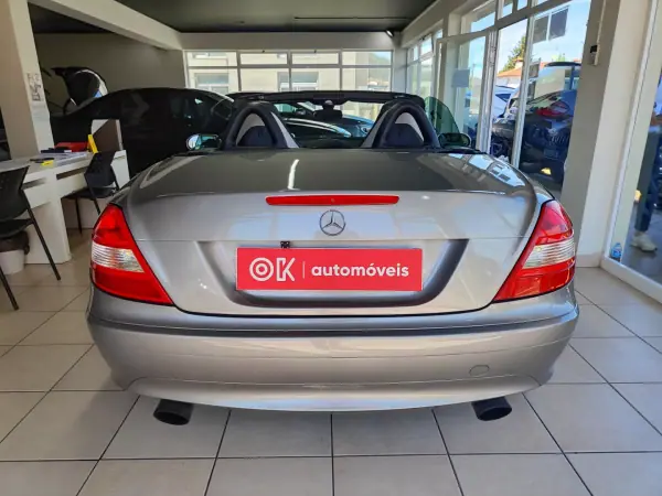 Mercedes-Benz SLK 200 2004 - 10950 EUR, 251000 km - AUTO.MOTO.pt - 251000km - foto 9 de 35