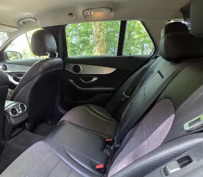 Mercedes-Benz C 200 2015 - 13750 EUR, 234000 km - AUTO.MOTO.pt - 234000km - foto 18 de 23