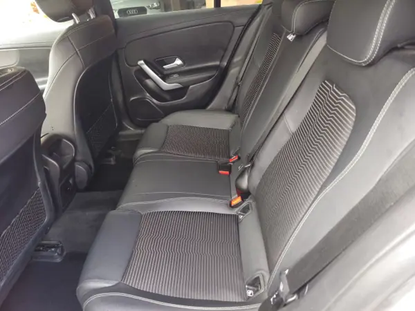 Mercedes-Benz CLA 250 2021 - 24750 EUR, 115518 km - 115518km - foto 11 de 17