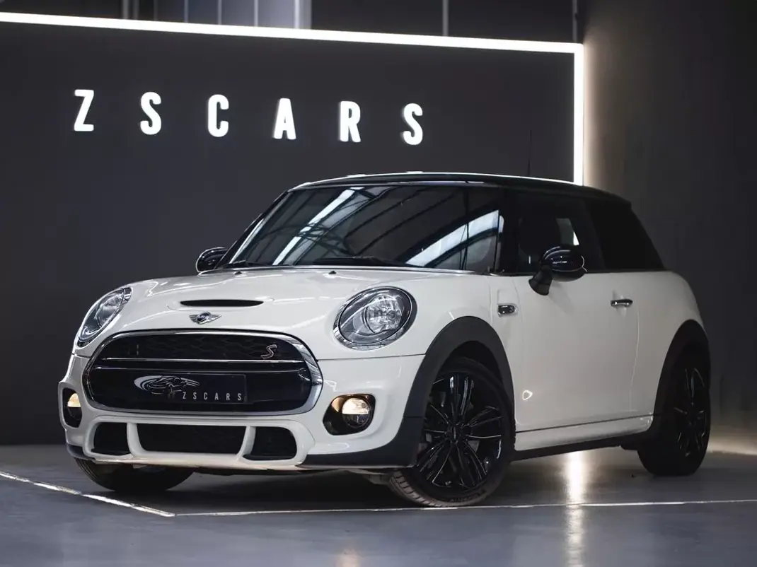 MINI 3 Portas 2017 - 21990 EUR, 84313 km - 84313km - foto 3 de 24