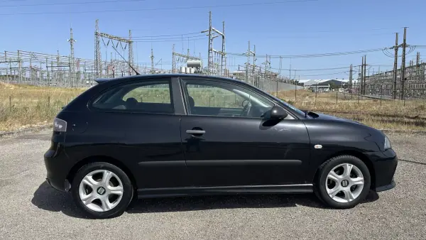 SEAT Ibiza 2008 - 3950 EUR, 125000 km - AUTO.MOTO.pt - 125000km - foto 23 de 23
