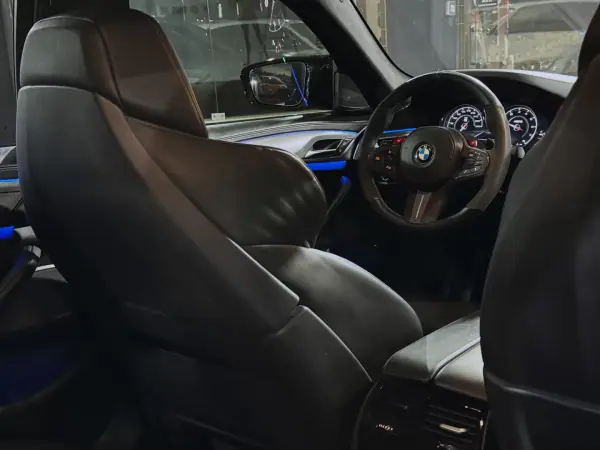 BMW M5 2019 - 98990 EUR, 87942 km - AUTO.MOTO.pt - 87942km - foto 29 de 41
