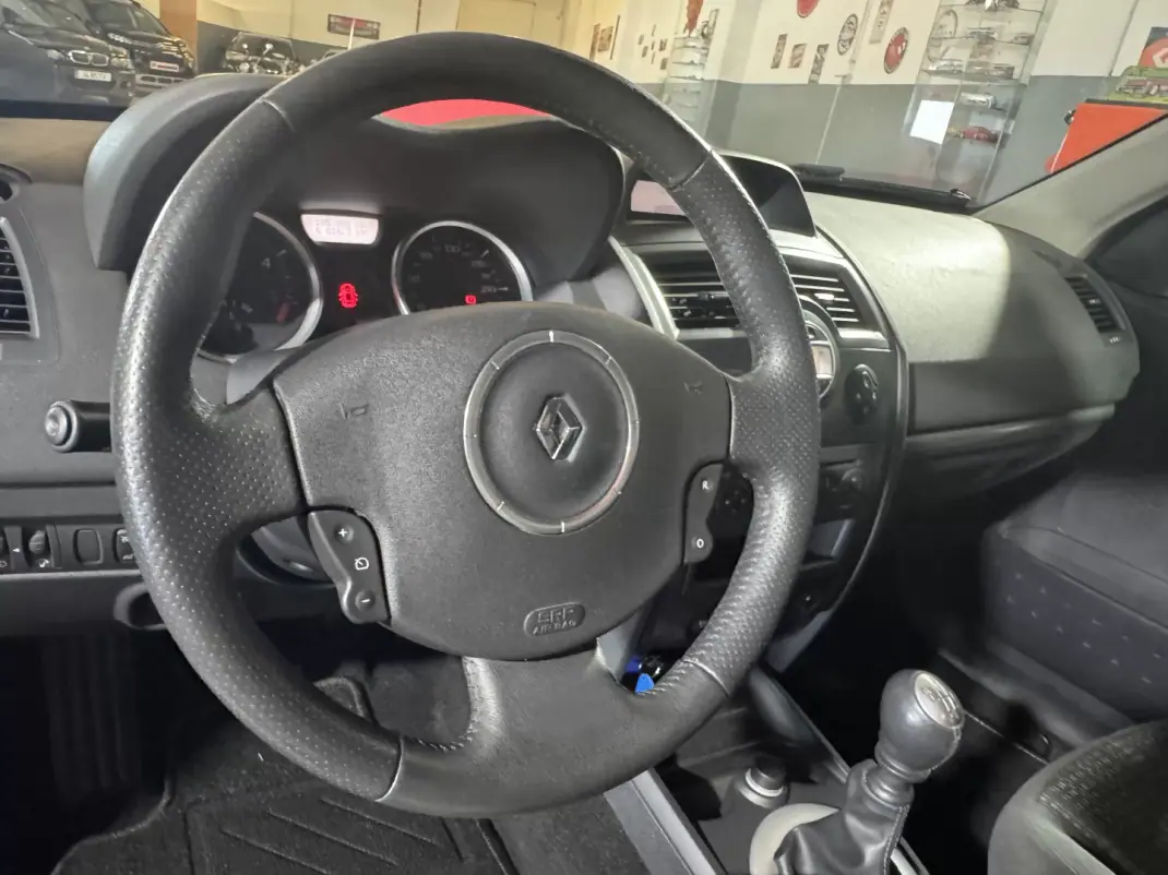 Renault Mégane Break 2008 - 4250 EUR, 185882 km - 185882km - foto 26 de 29