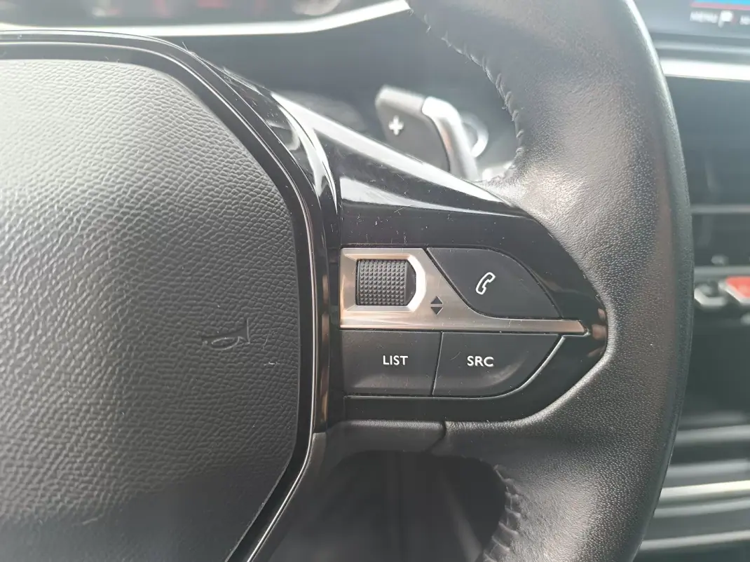 Peugeot 2008 2020 - 15900 EUR, 124990 km - AUTO.MOTO.pt - 124990km - foto 30 de 37