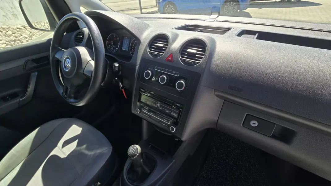 VW Caddy 1.6TDI 2015 - 9990 EUR, 208841 km - AUTO.MOTO.pt - 208841km - foto 15 de 16