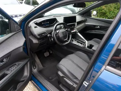 Peugeot 5008 2023 — foto 5 de 9