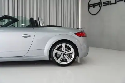 Audi TT Roadster 2015 - 33950 EUR, 151742 km - 151742km - foto 17 de 55
