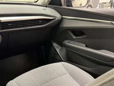 Renault Mégane E-Tech 2022 - 23890 EUR, 69000 km - AUTO.MOTO.pt - 69000km - foto 23 de 28