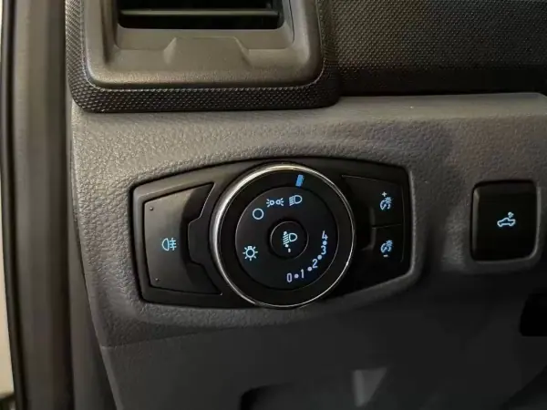 Ford Ranger 2019 - 32750 EUR, 49000 km - AUTO.MOTO.pt - 49000km - foto 27 de 29