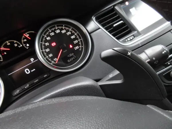 Peugeot 508 SW 2018 - 16990 EUR, 162000 km - AUTO.MOTO.pt - 162000km - foto 31 de 62