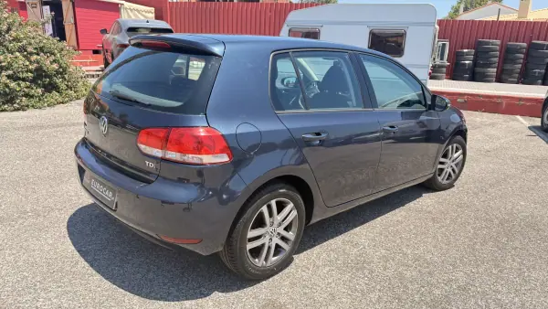 Volkswagen Golf 2010 - 8950 EUR, 141014 km - AUTO.MOTO.pt - 141014km - foto 11 de 43
