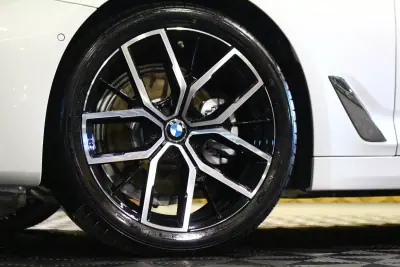BMW 520 2023 - 27900 EUR, 148000 km - AUTO.MOTO.pt - 148000km - foto 3 de 31