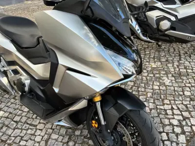 Honda Forza 2022 - 8250 EUR, 37616 km - AUTO.MOTO.pt - 37616km - foto 10 de 14