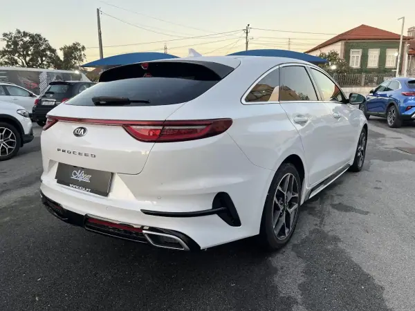 Kia ProCeed 2022 - 19450 EUR, 92000 km - AUTO.MOTO.pt - 92000km - foto 5 de 51