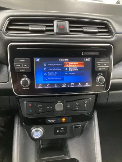 Nissan Leaf 2019 - 13500 EUR, 81279 km - AUTO.MOTO.pt - 81279km - foto 15 de 20