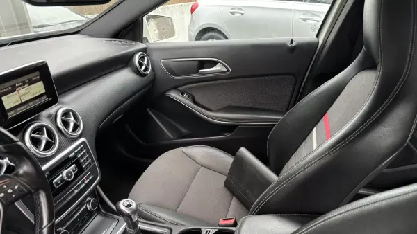 Mercedes-Benz A 180 2014 - 14650 EUR, 191121 km - AUTO.MOTO.pt - 191121km - foto 22 de 34