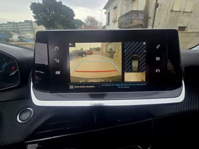 Peugeot e-208 2020 - 15750 EUR, 56000 km - AUTO.MOTO.pt - 56000km - foto 25 de 41