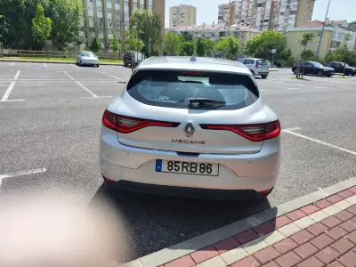 Renault Mégane 2016 - 8780 EUR, 252000 km - AUTO.MOTO.pt - 252000km - foto 9 de 36