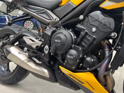 Triumph Street Triple 2024 - 9900 EUR, 24000 km - 24000km - foto 15 de 15