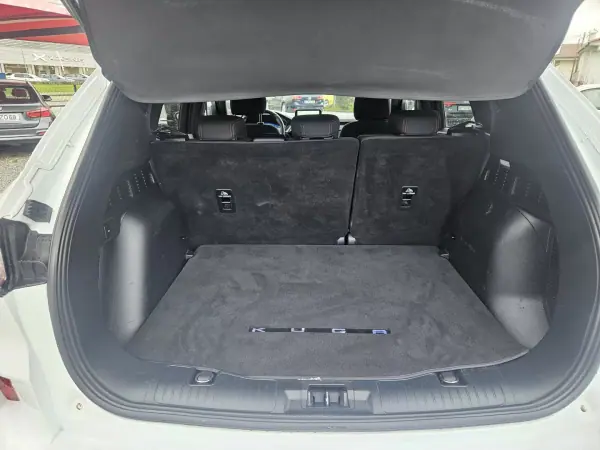 Ford Kuga 2022 - 17800 EUR, 129800 km - AUTO.MOTO.pt - 129800km - foto 18 de 49