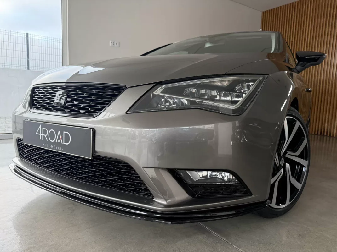 SEAT Leon 2015 - 14000 EUR, 181000 km - AUTO.MOTO.pt - 181000km - foto 4 de 92