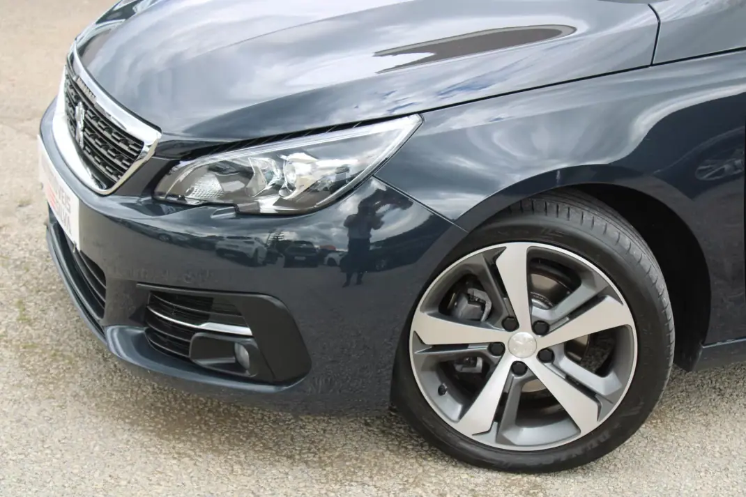 Peugeot 308 SW 2020 - 14990 EUR, 130000 km - AUTO.MOTO.pt - 130000km - foto 3 de 25