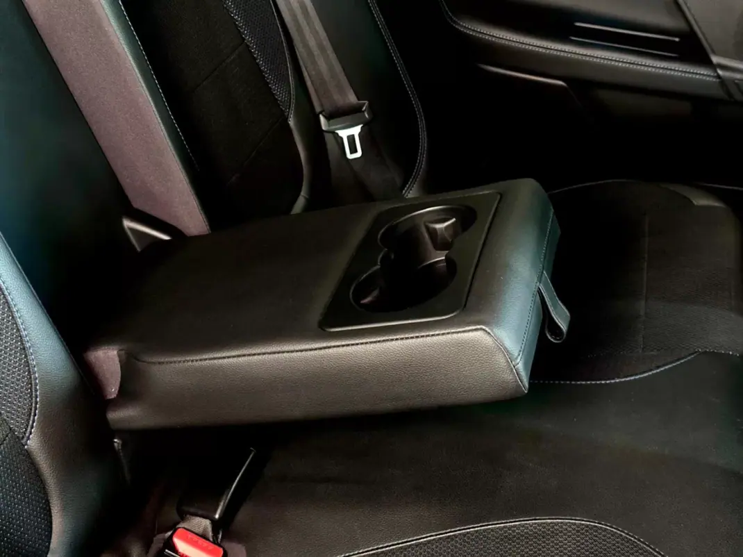 Jaguar XE 2017 - 16900 EUR, 230128 km - AUTO.MOTO.pt - 230128km - foto 17 de 28