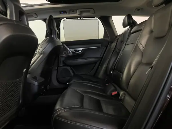 Volvo V90 Cross Country 2017 - 23500 EUR, 213000 km - AUTO.MOTO.pt - 213000km - foto 16 de 44