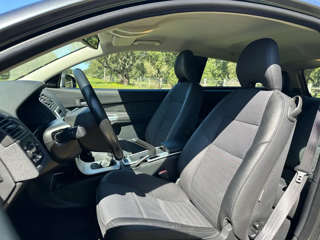 Volvo C30 2010 - 6500 EUR, 218000 km - AUTO.MOTO.pt - 218000km - foto 4 de 8