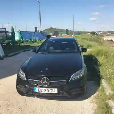 Mercedes-Benz C 300 2020 - 24000 EUR, 175000 km - AUTO.MOTO.pt - 175000km - foto 3 de 5