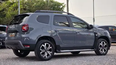 Dacia Duster 2023 - 18750 EUR, 48500 km - AUTO.MOTO.pt - 48500km - foto 6 de 23