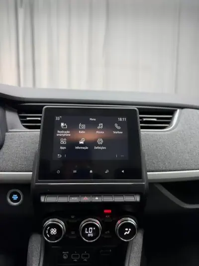 Renault Zoe 2020 - 13999 EUR, 114000 km - AUTO.MOTO.pt - 114000km - foto 12 de 21