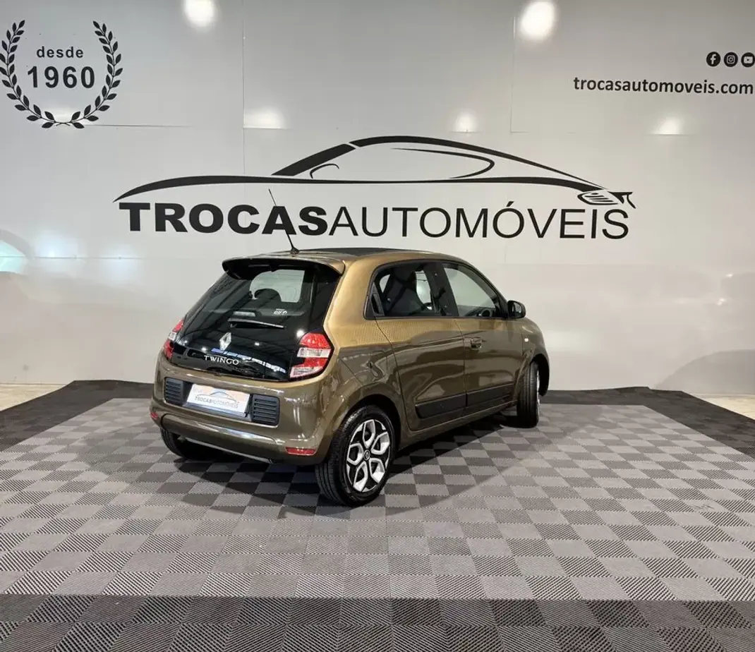 Renault Twingo 2015 - 7900 EUR, 124650 km - 124650km - foto 39 de 42