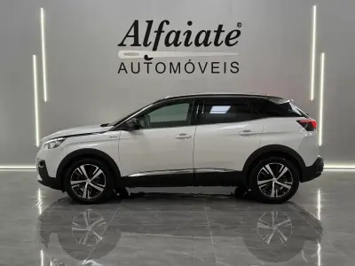 Peugeot 3008 2019 - 18990 EUR, 67000 km - AUTO.MOTO.pt - 67000km - foto 2 de 22